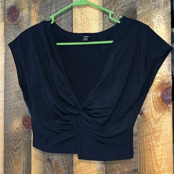 SHEIN Tops - Gorgeous SHEIN top